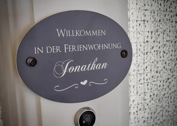 Jonathan Apartment *